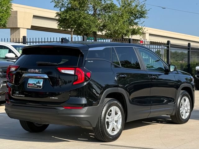 Used 2024 GMC Terrain SLE AWD/4WD image 7
