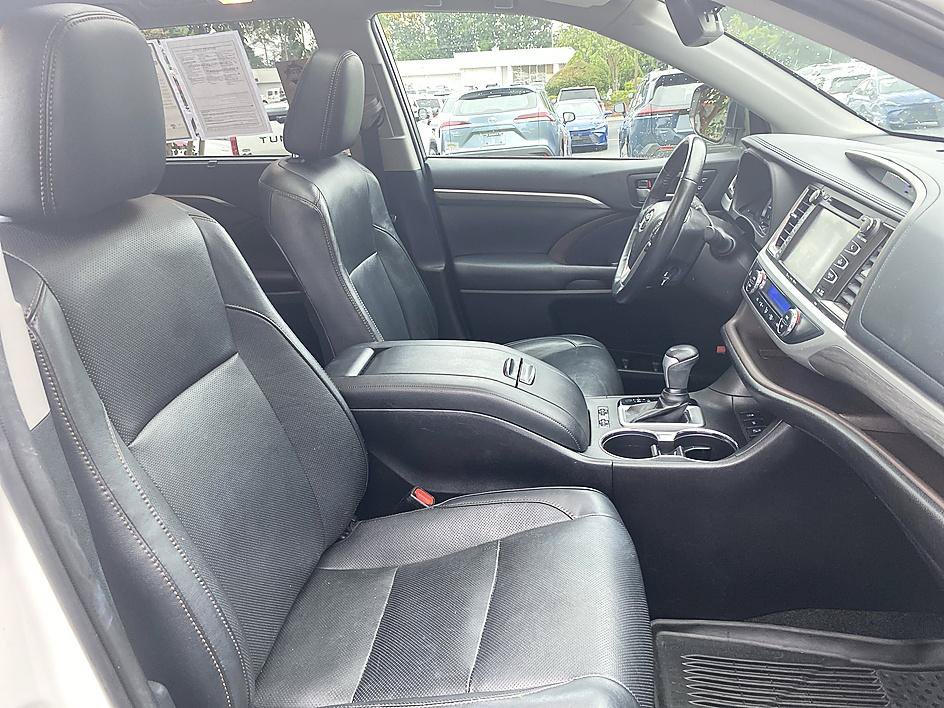 Certified 2019 Toyota Highlander Limited Platinum AWD/4WD image 21