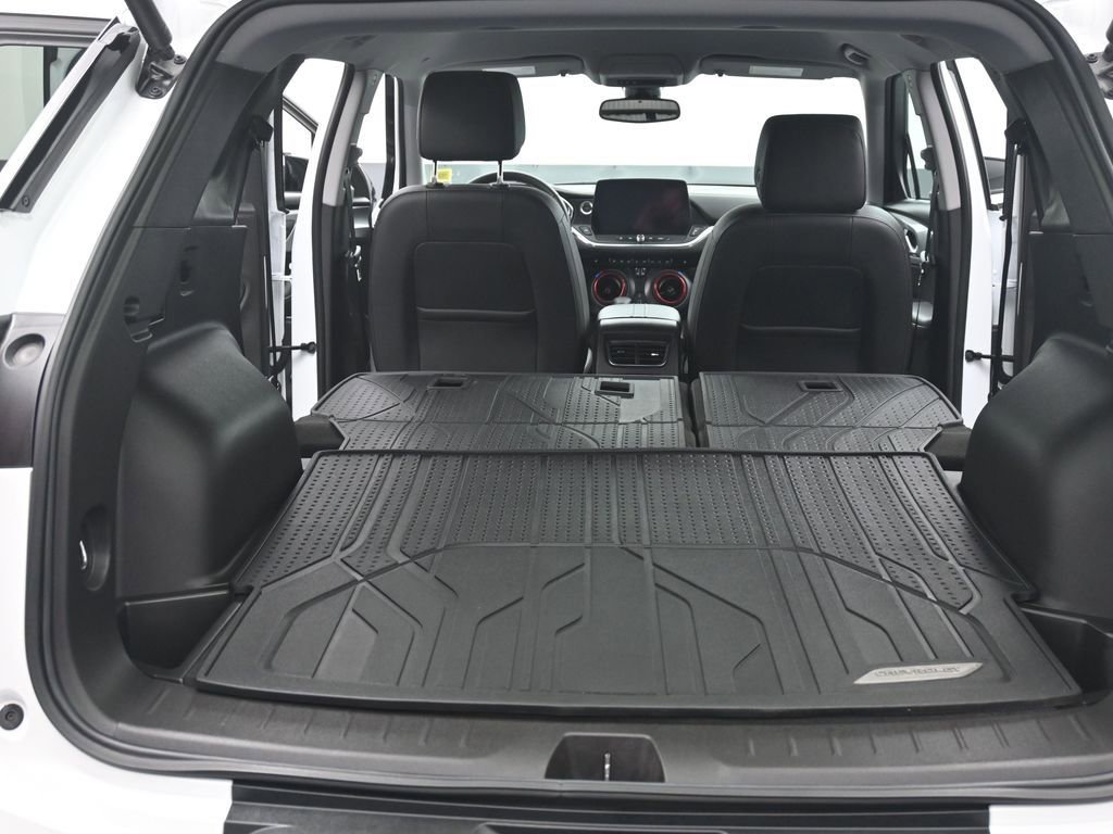 Used 2024 Chevrolet Blazer LT w/ Midnight/Sport Edition image 16