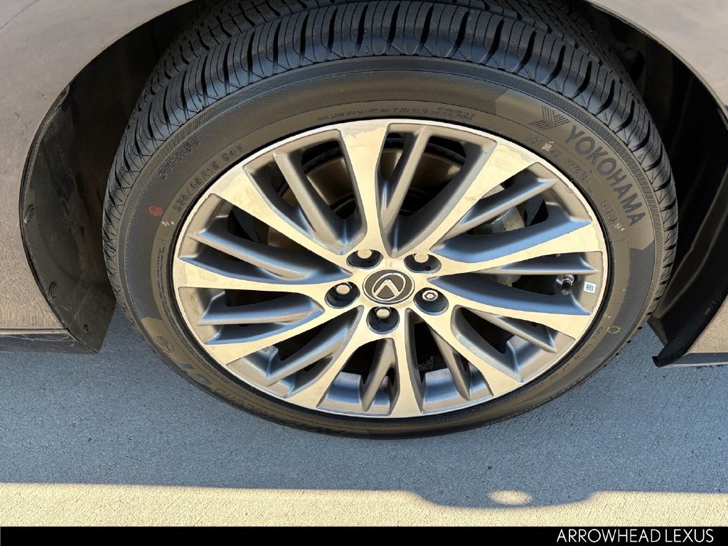 Used 2019 Lexus ES 350 w/ Premium Package FWD image 9