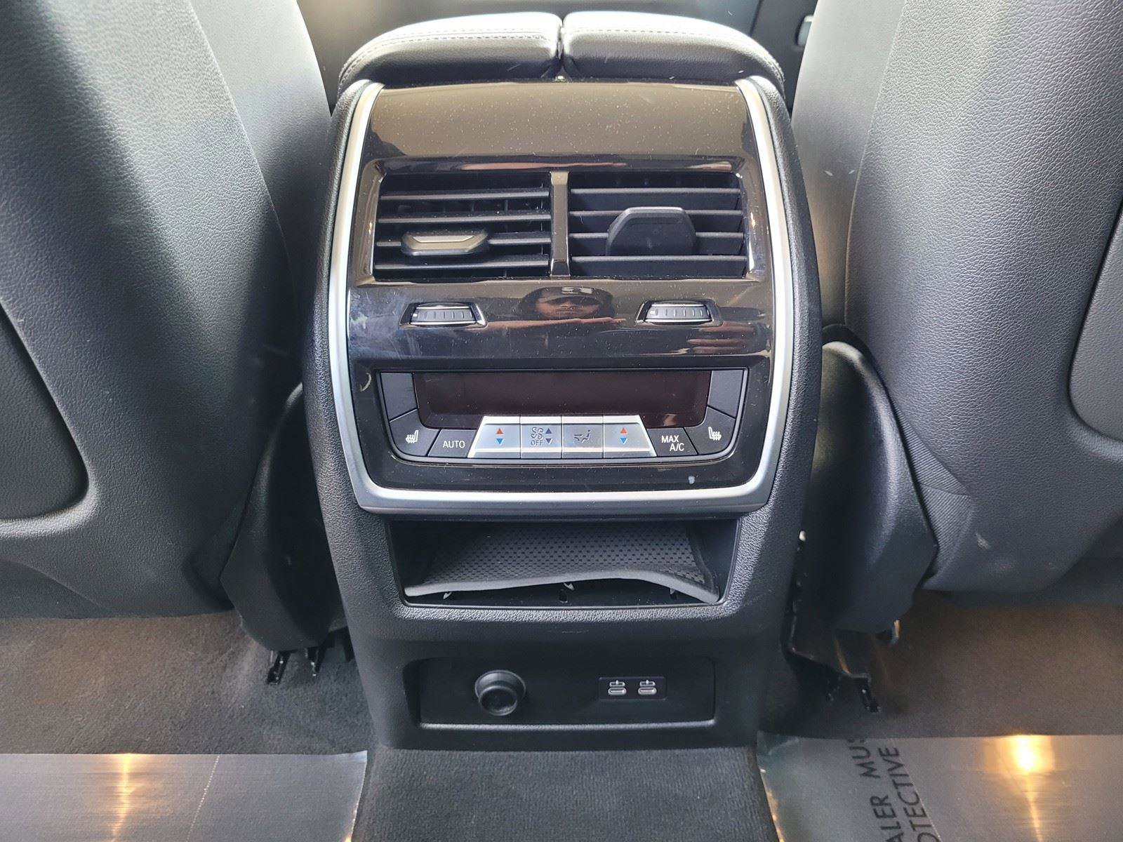 Certified 2024 BMW X7 xDrive40i image 17