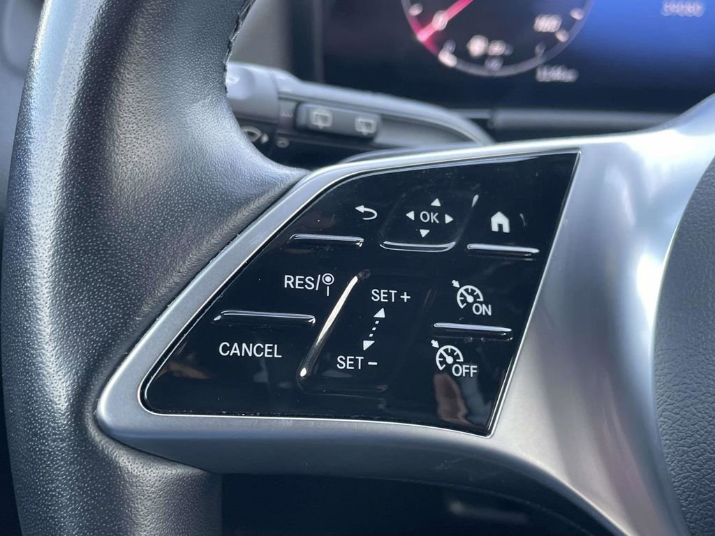 Used 2025 Mercedes-Benz GLA 250 4MATIC image 21