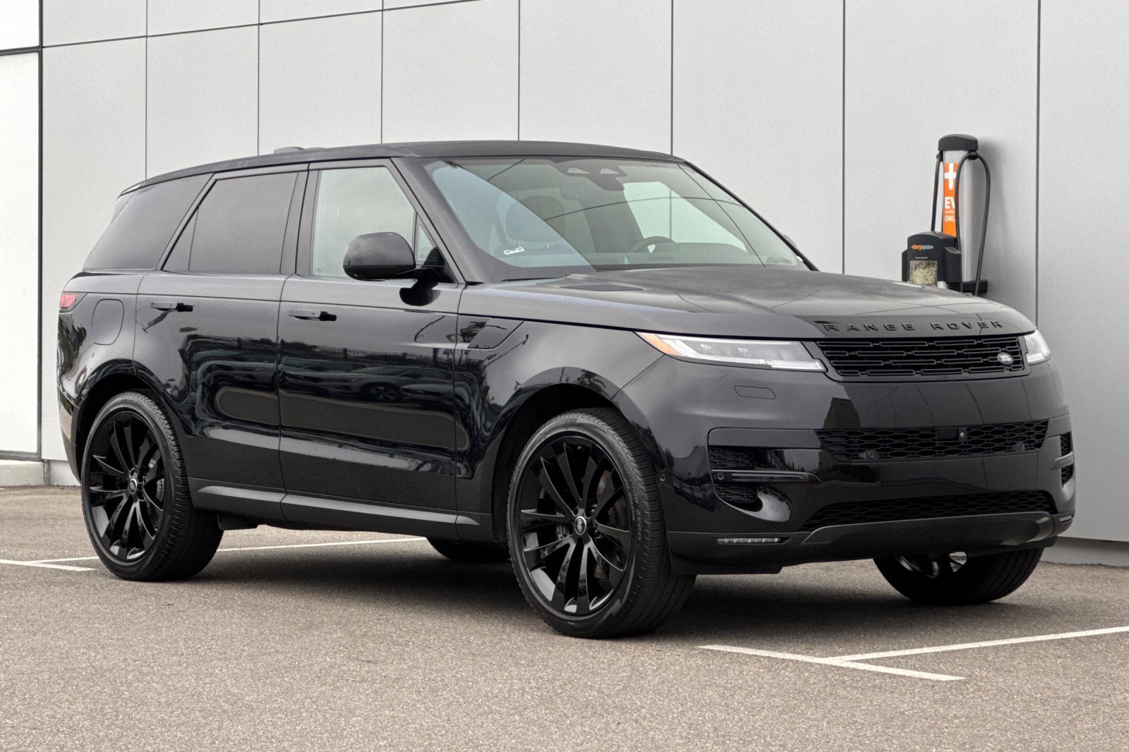 Certified 2024 Land Rover Range Rover Sport SE AWD/4WD image 7