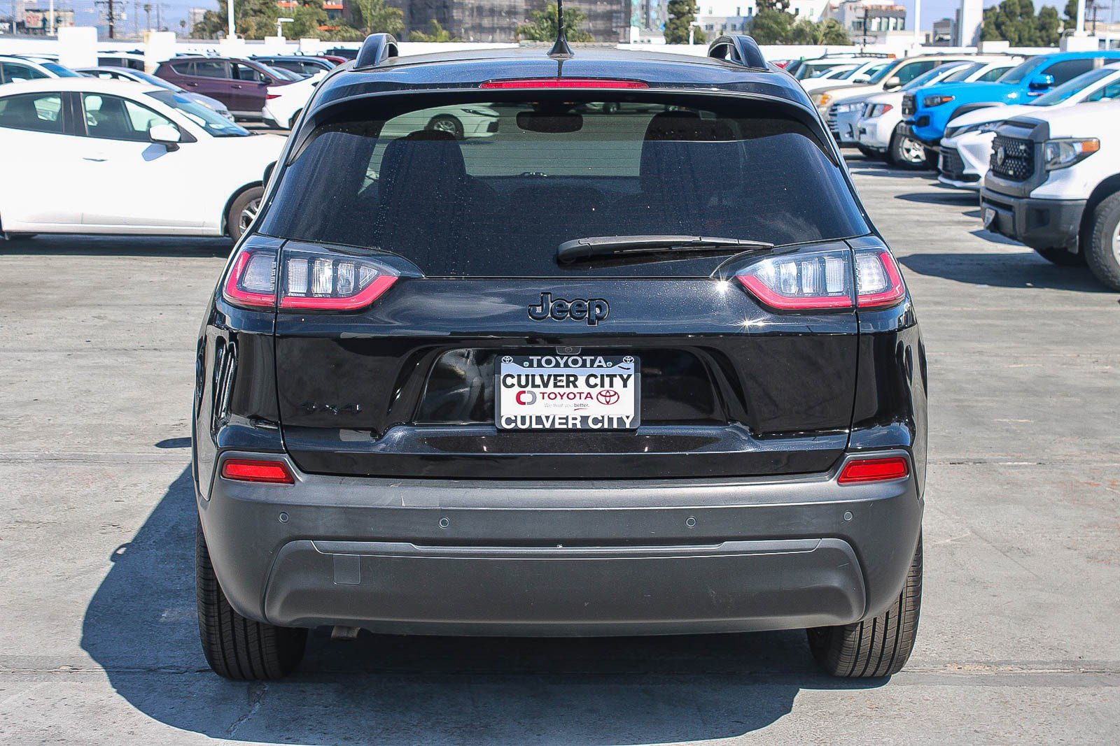 Used 2021 Jeep Cherokee Latitude Plus image 8