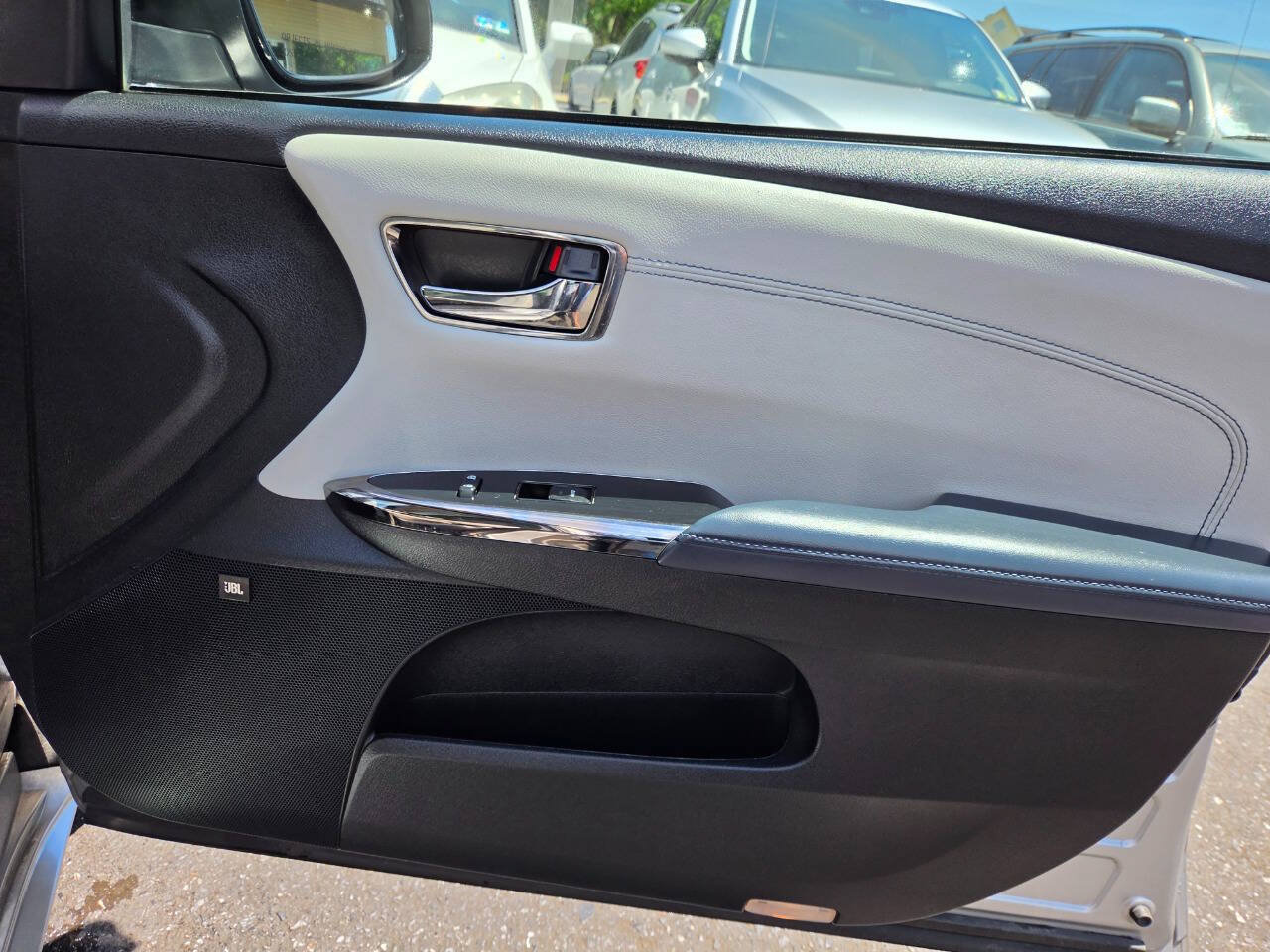 Used 2015 Toyota Avalon Limited FWD image 46