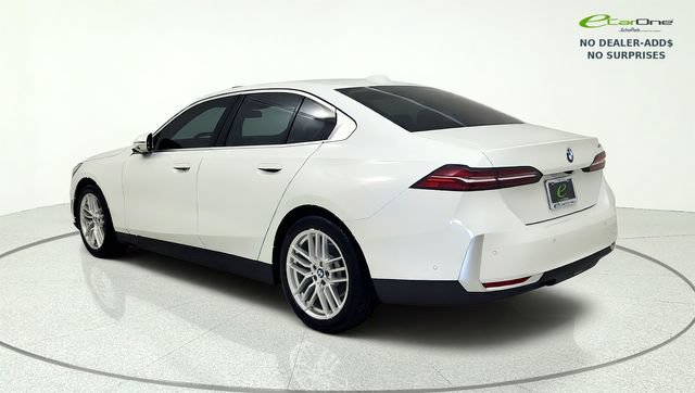 Used 2024 BMW 530i w/ Premium Package RWD image 6