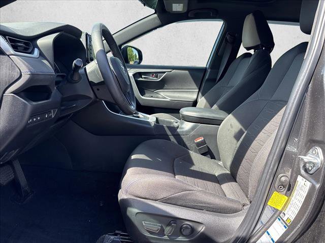 Used 2022 Toyota RAV4 SE w/ Convenience Package AWD/4WD image 9