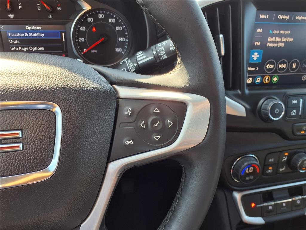 Used 2024 GMC Terrain SLT image 11