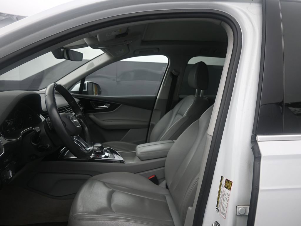 Used 2019 Audi Q7 3.0T Premium Plus w/ Premium Plus Package image 17