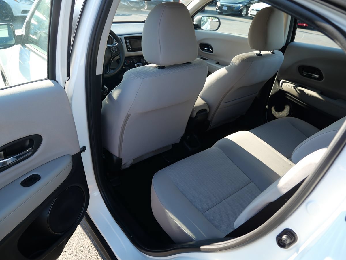 Used 2016 Honda HR-V LX image 18