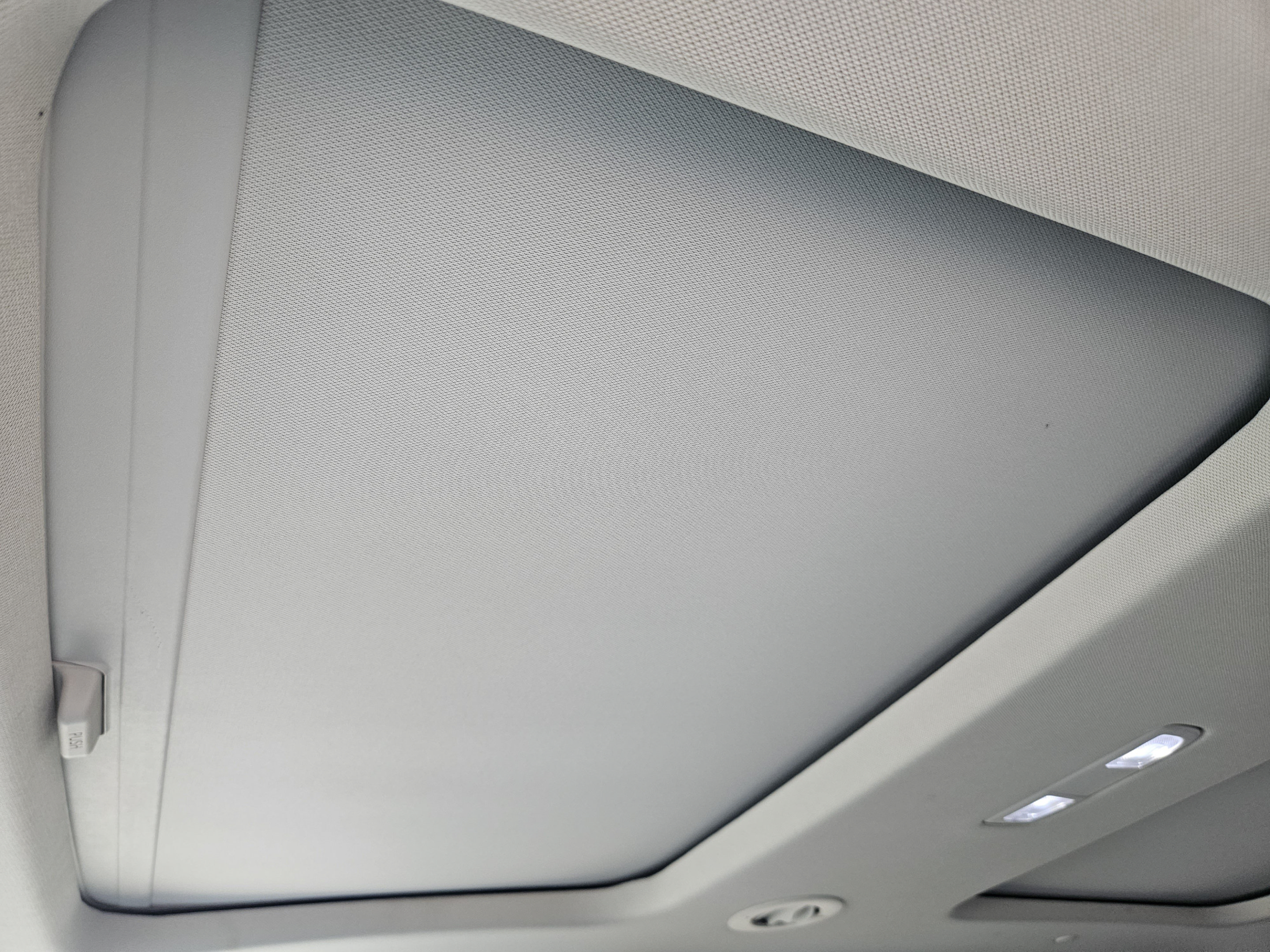 Used 2020 Chevrolet Traverse Premier FWD image 17