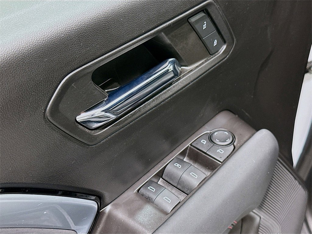 Used 2024 Chevrolet Colorado Z71 w/ Z71 Convenience Package 2 image 18