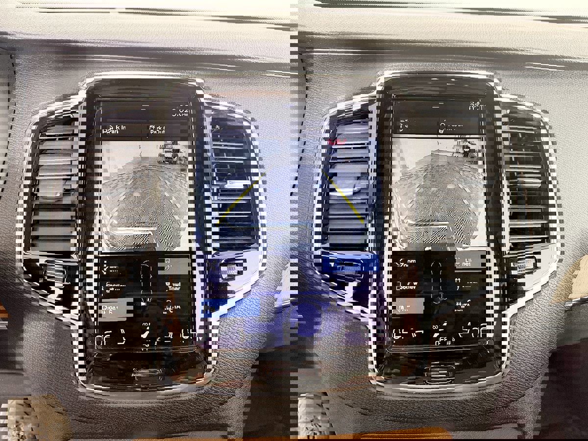 Used 2017 Volvo XC90 T6 Inscription w/ Vision Package image 64