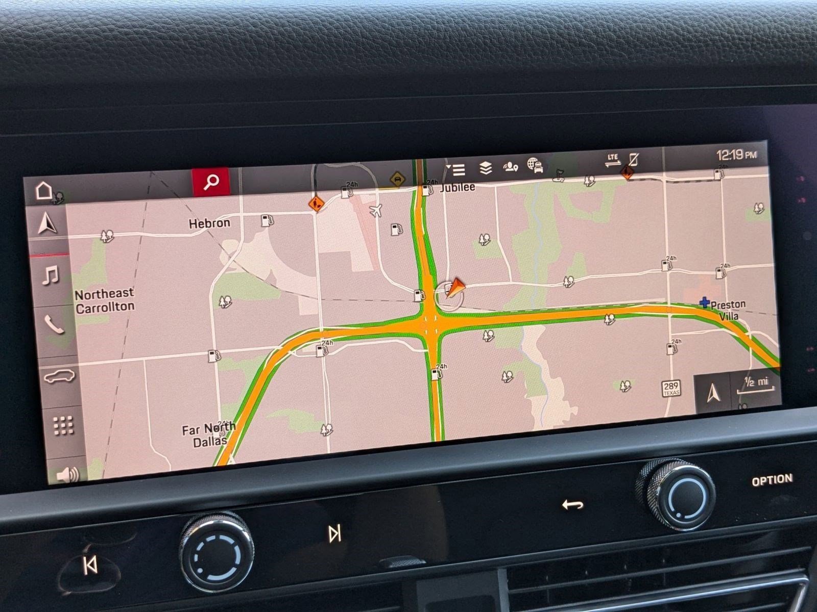 Certified 2025 Porsche Macan image 18