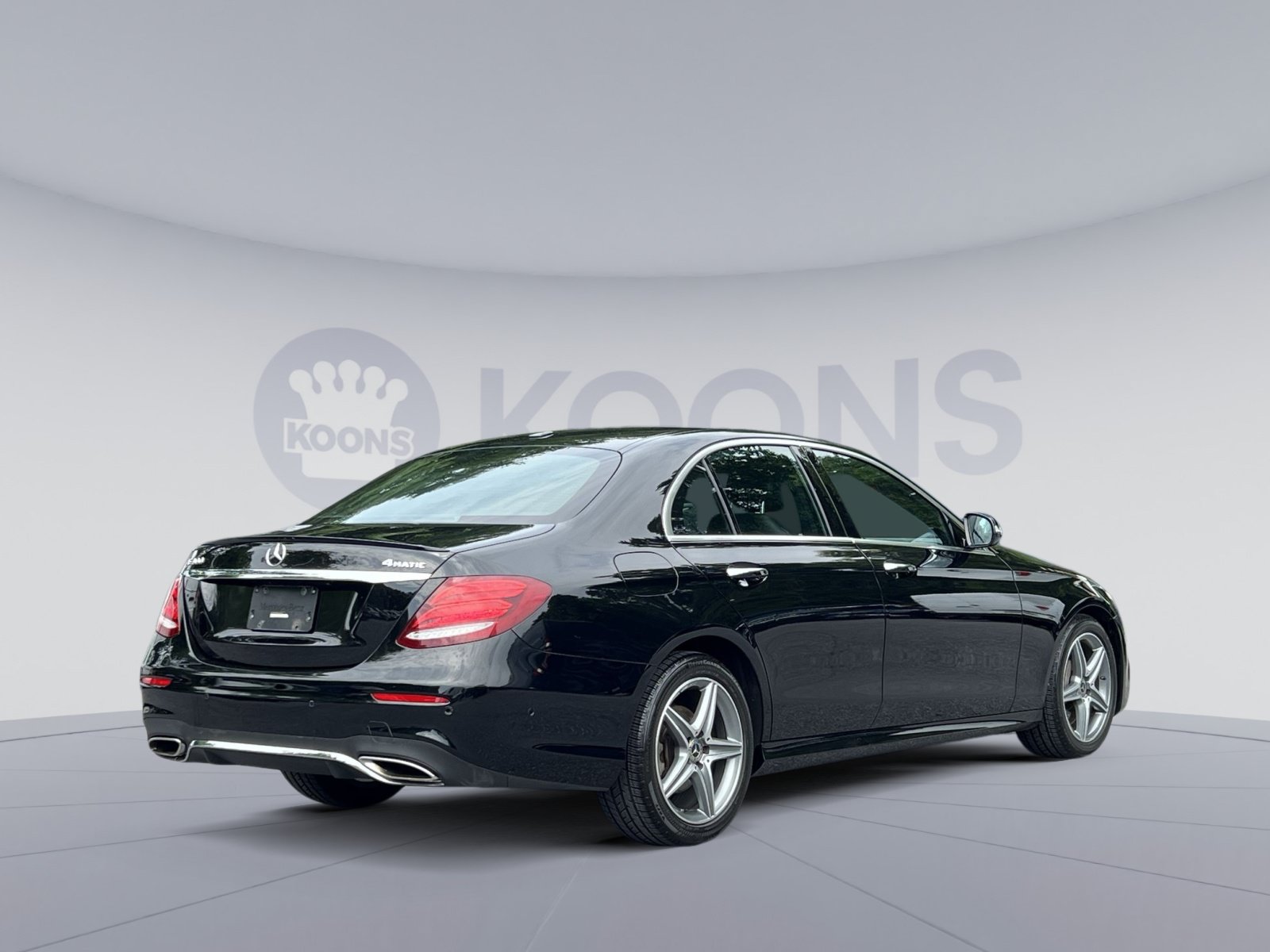 Used 2017 Mercedes-Benz E 300 4MATIC image 11