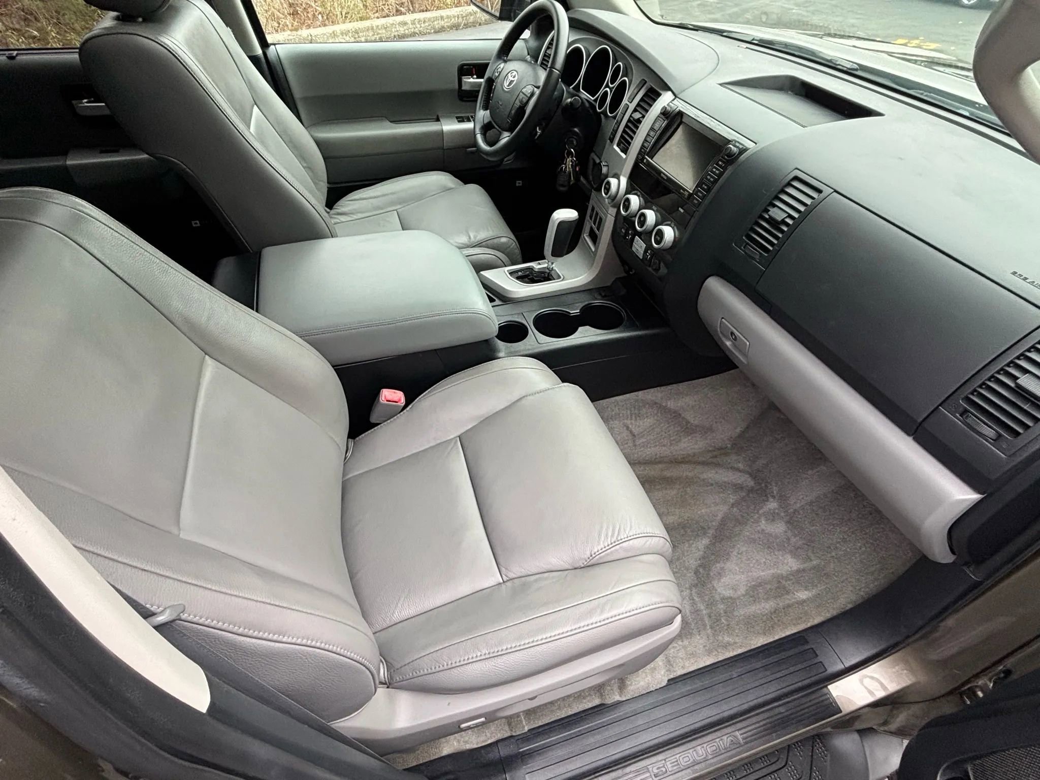 Used 2008 Toyota Sequoia Limited RWD image 19
