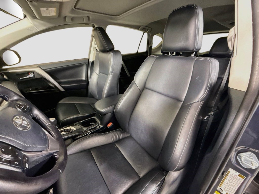 Used 2016 Toyota RAV4 Limited FWD image 21