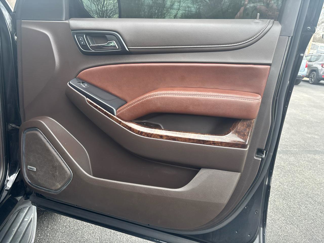 Used 2015 Chevrolet Suburban LTZ image 17