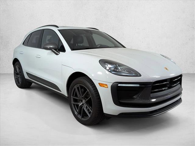 Certified 2025 Porsche Macan Turbo image 7