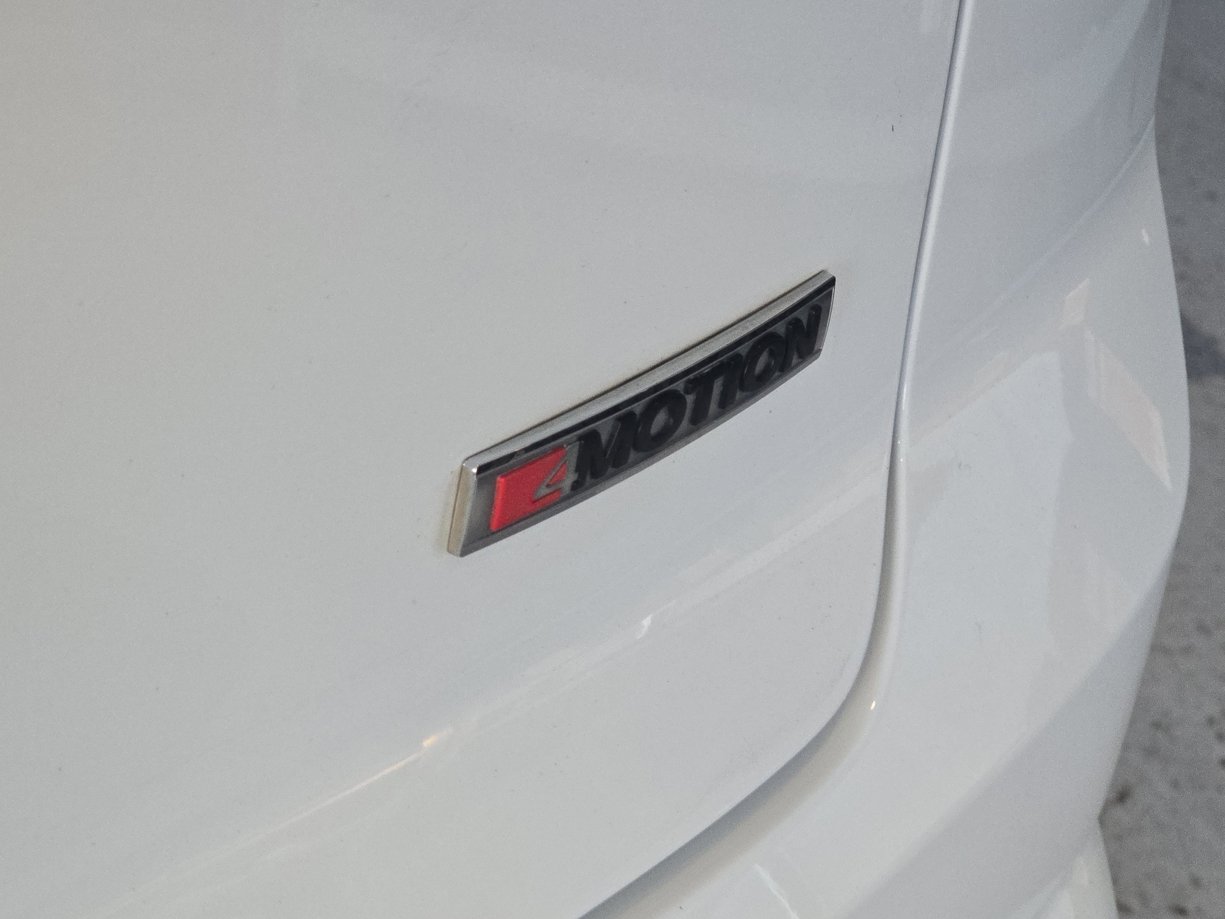 Used 2020 Volkswagen Atlas Cross Sport SE image 15