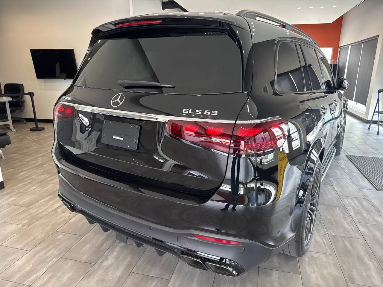 Used 2025 Mercedes-Benz GLS 63 AMG 4MATIC w/ Warmth & Comfort Package image 22