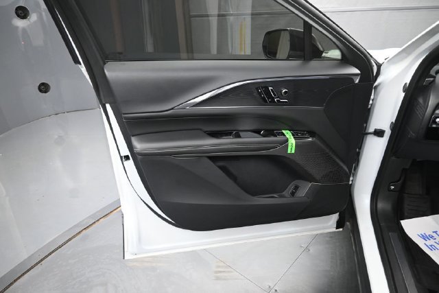 Certified 2024 Cadillac Lyriq Sport w/ LPO, Floor Liner Package AWD/4WD image 12
