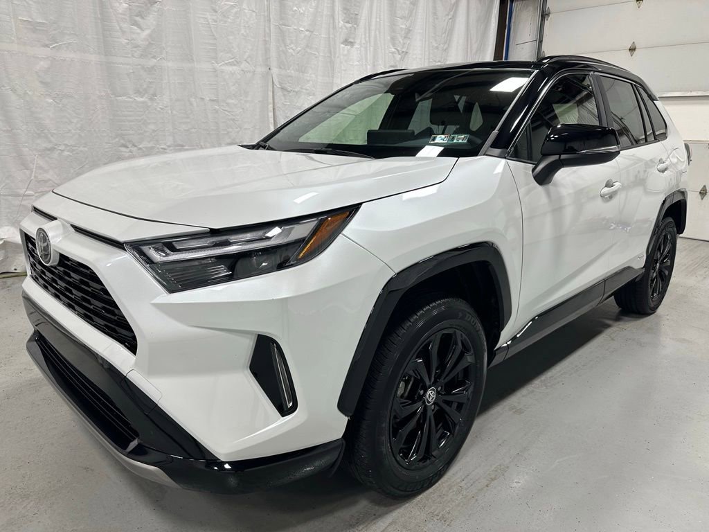 Used 2025 Toyota RAV4 XSE w/ Weather Package image 3