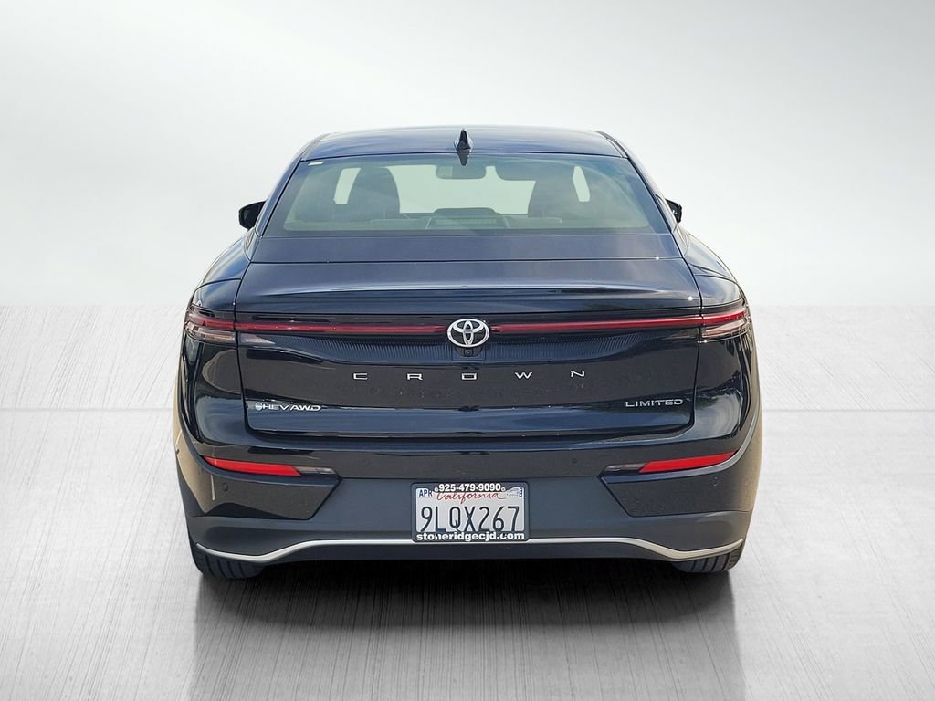 Used 2024 Toyota Crown Limited image 5