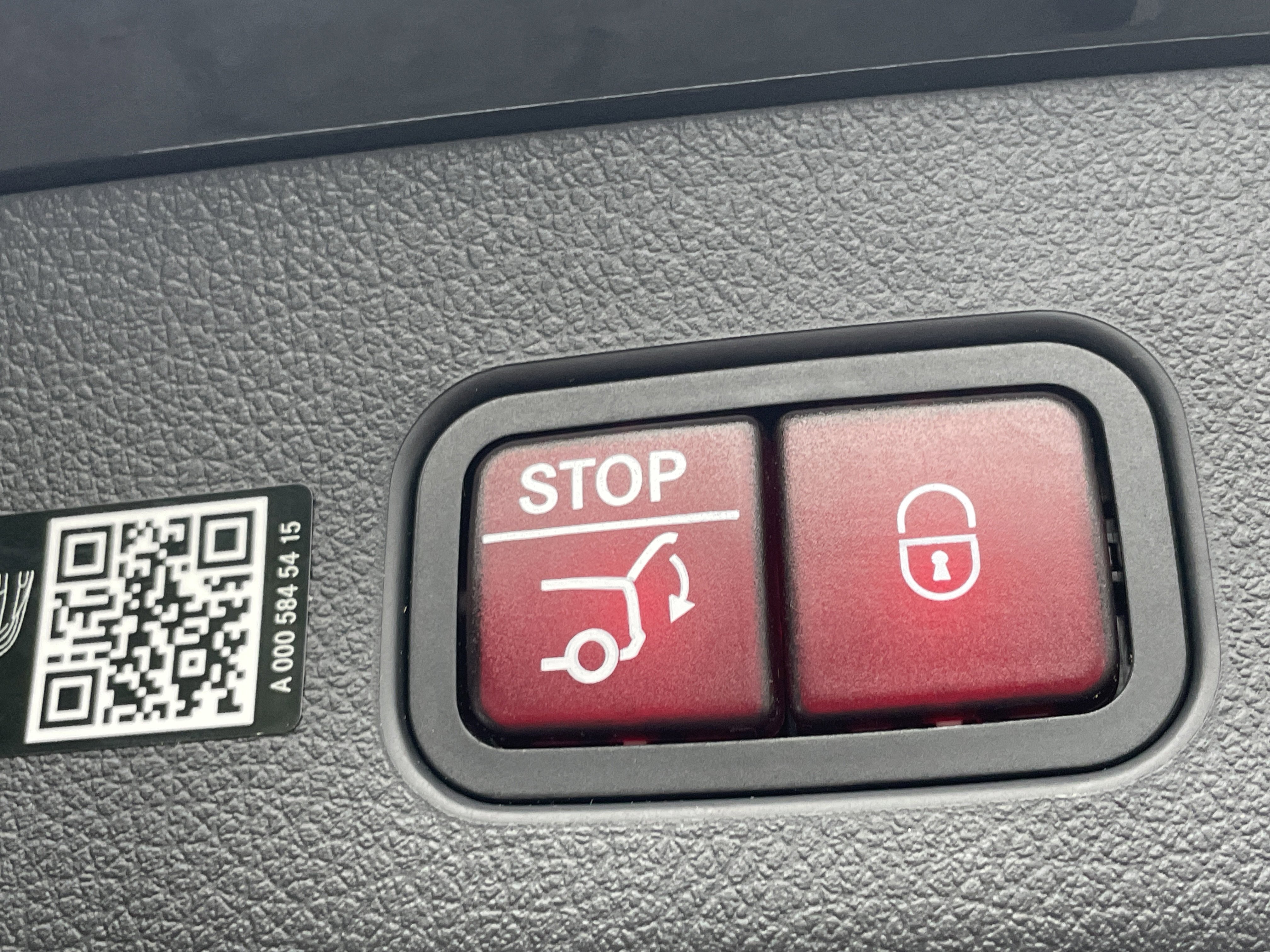 Certified 2025 Mercedes-Benz GLC 300 4MATIC image 13