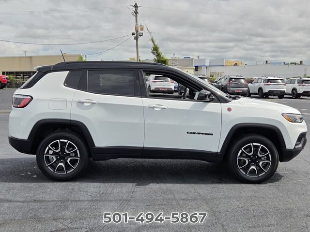 Used 2024 Jeep Compass Trailhawk AWD/4WD image 6