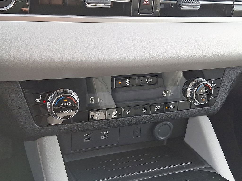 New 2026 Mitsubishi Outlander SE image 8