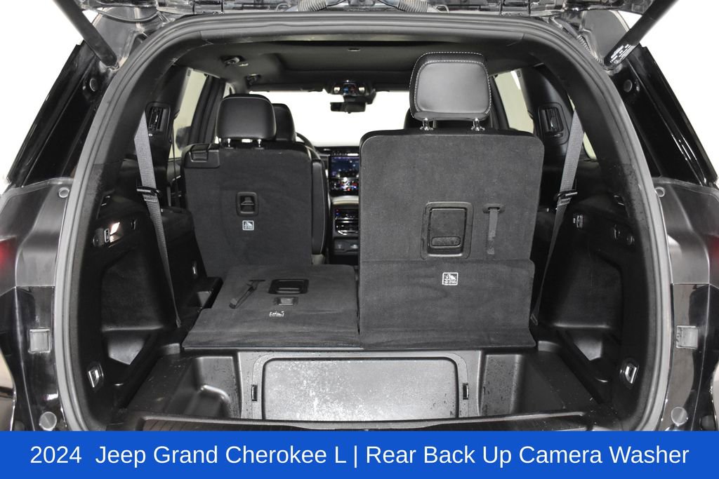 Used 2024 Jeep Grand Cherokee L Limited w/ Luxury Tech Group II image 32