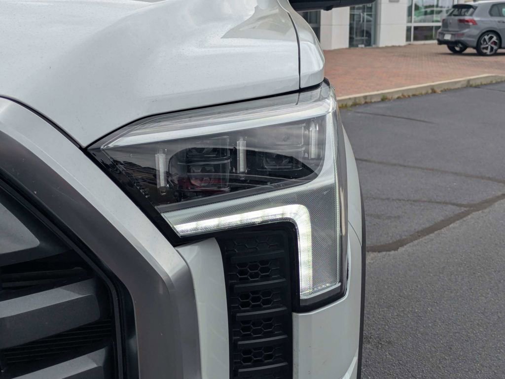 Used 2024 Toyota Tundra Limited AWD/4WD image 11