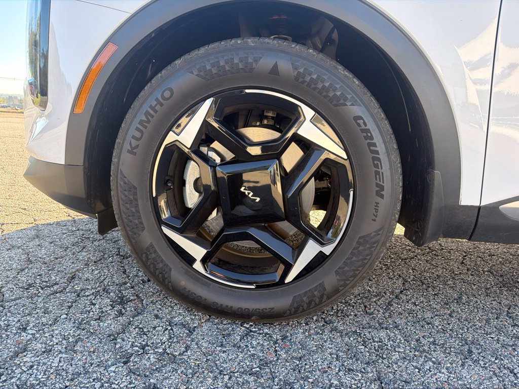 Used 2026 Kia Sportage EX FWD image 39