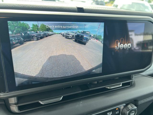 Certified 2025 Jeep Wrangler Unlimited Sahara w/ Safety Group AWD/4WD image 25