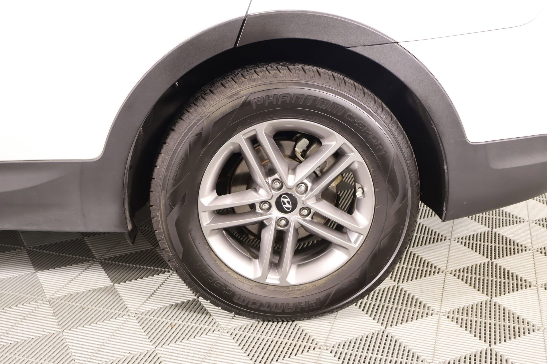 Used 2018 Hyundai Santa Fe Sport image 17