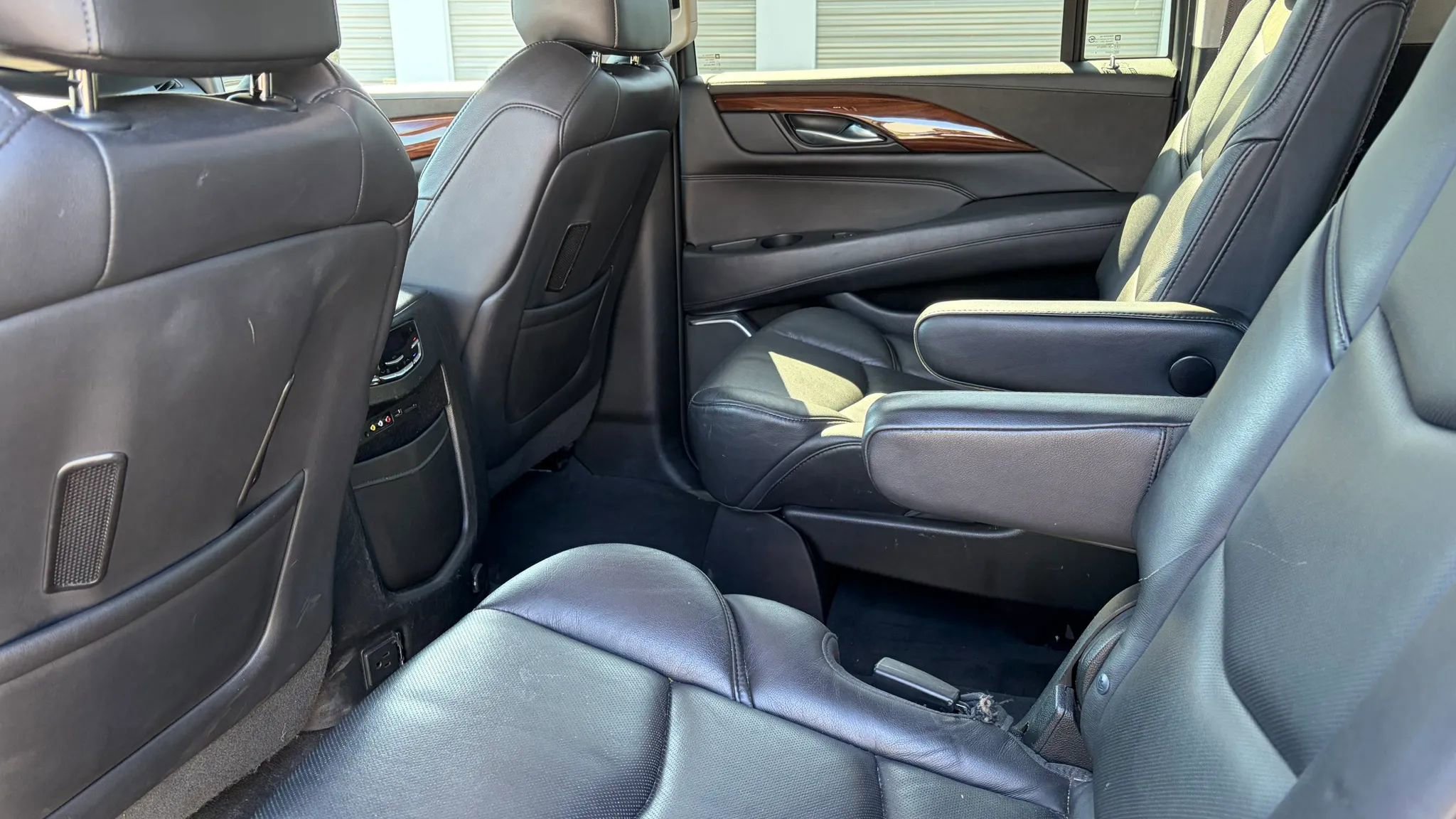 Used 2016 Cadillac Escalade ESV Premium AWD/4WD image 13