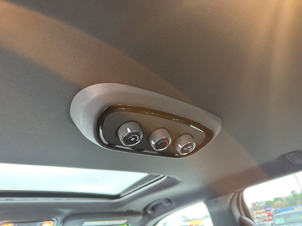 Used 2024 Dodge Durango GT image 29