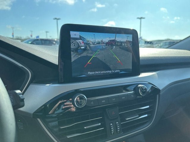 Certified 2022 Ford Escape SE w/ Convenience Package FWD image 2