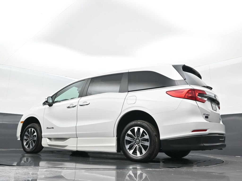 Used 2024 Honda Odyssey EX-L image 17