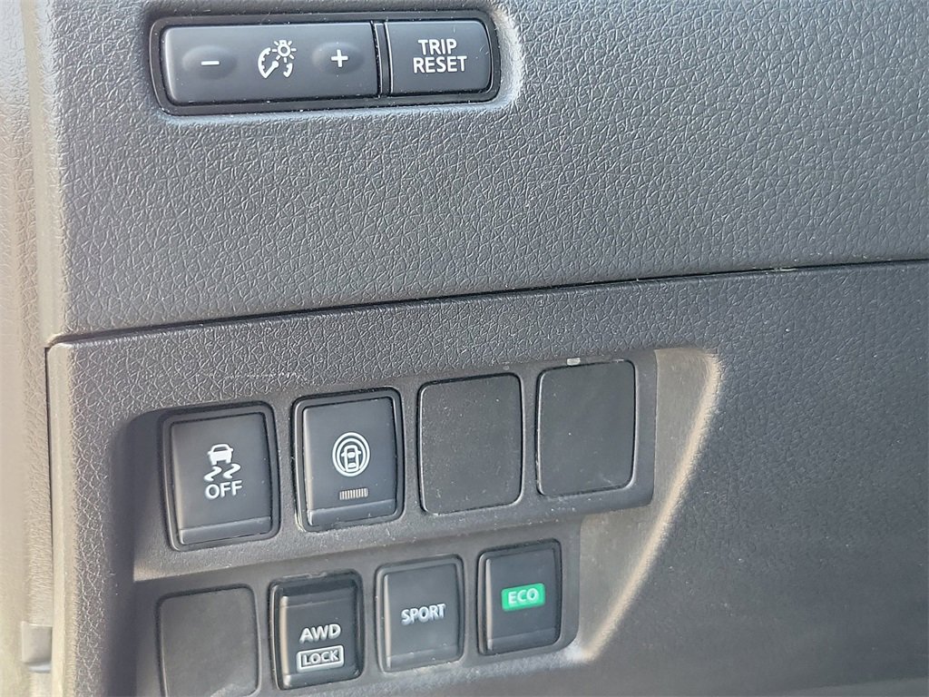 Used 2021 Nissan Rogue Sport S image 12