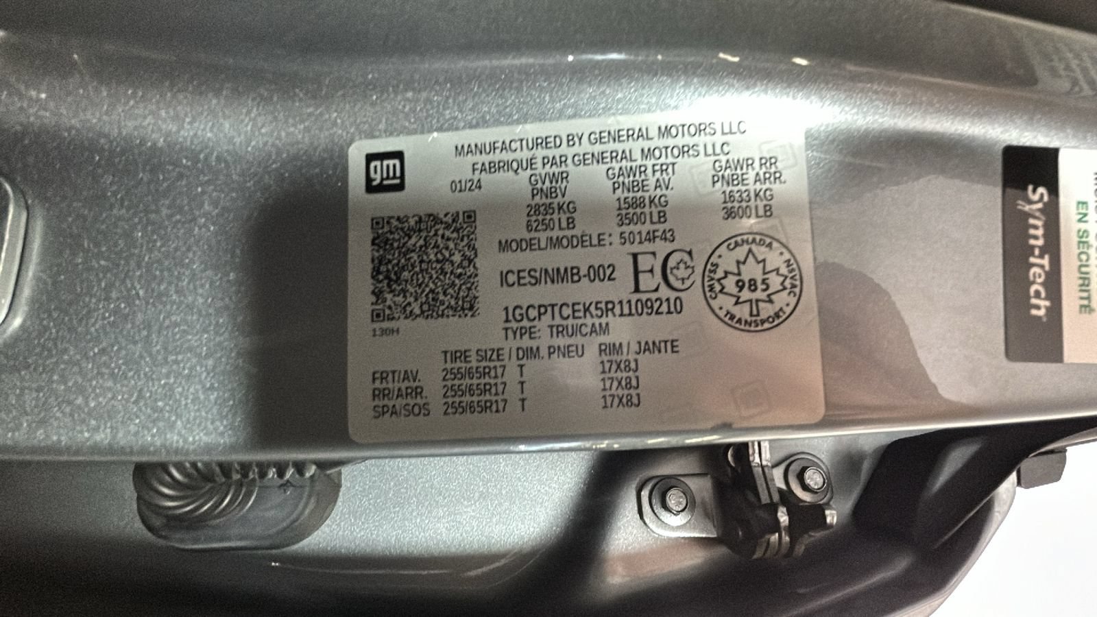 Used 2024 Chevrolet Colorado LT w/ LT Convenience Package AWD/4WD image 10