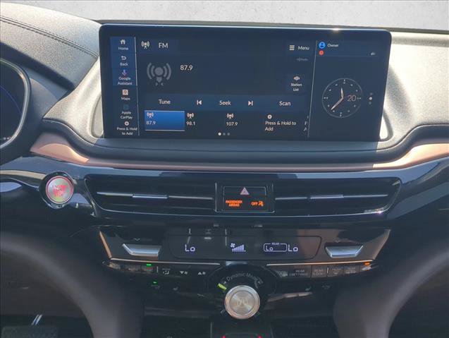 Used 2025 Acura MDX w/ Technology Package FWD image 18
