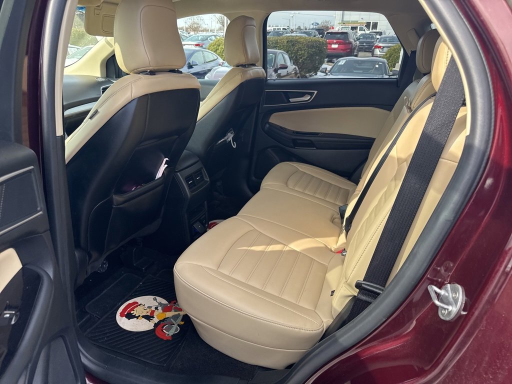 Used 2020 Ford Edge SEL w/ Convenience Package image 4