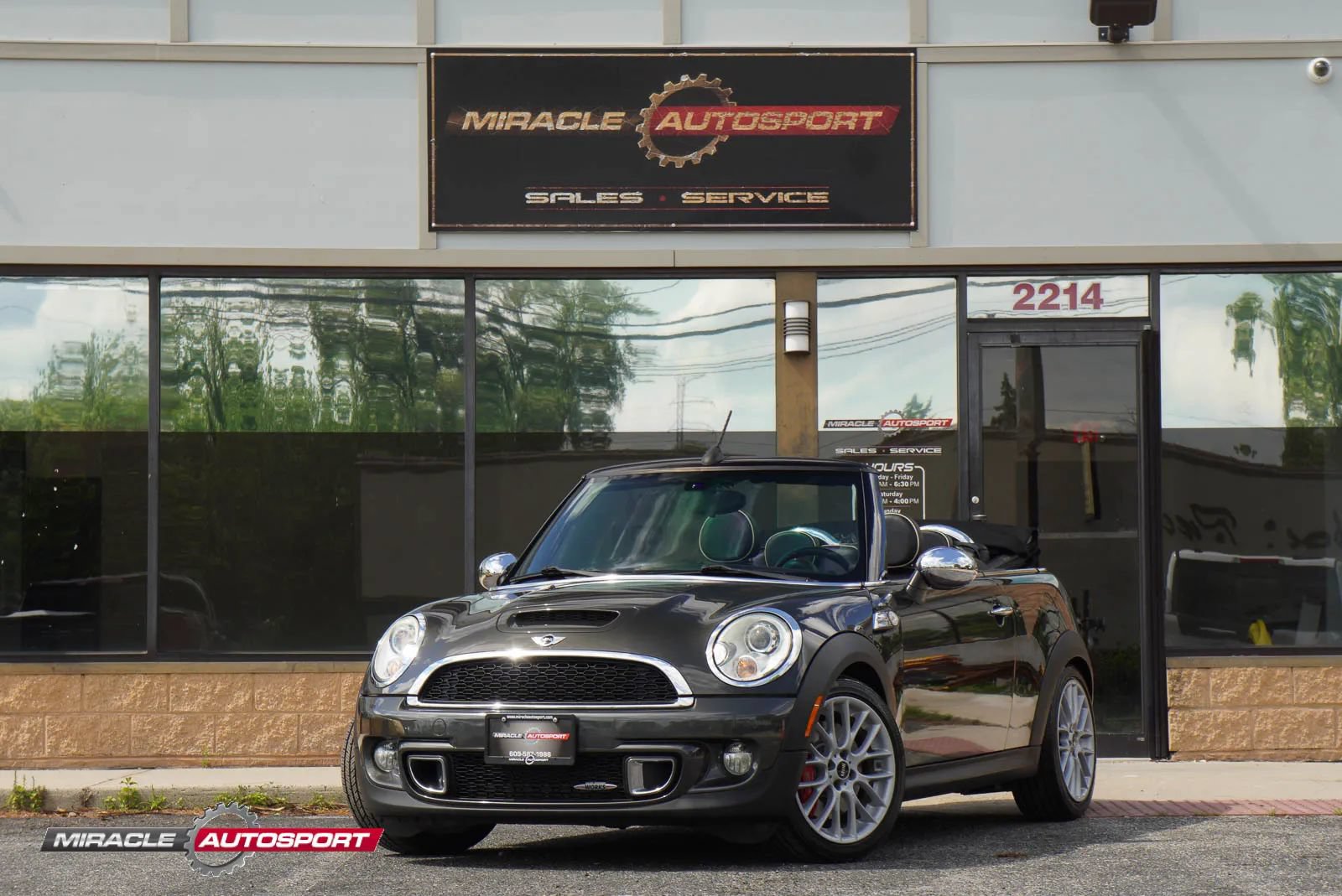 Used 2011 MINI Cooper John Cooper Works FWD image 1
