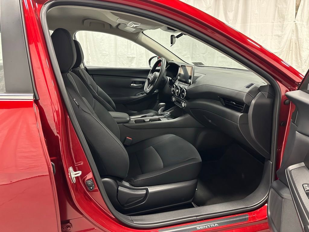 Used 2025 Nissan Sentra SV image 52