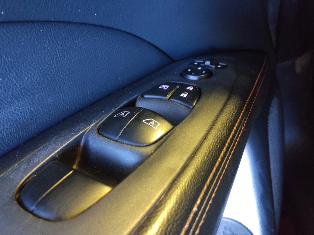 Used 2020 Nissan Pathfinder SL image 27