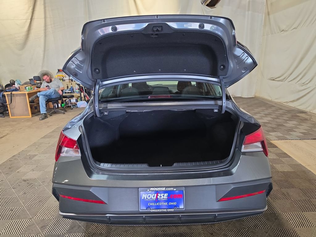 Used 2024 Hyundai Elantra SEL FWD image 20