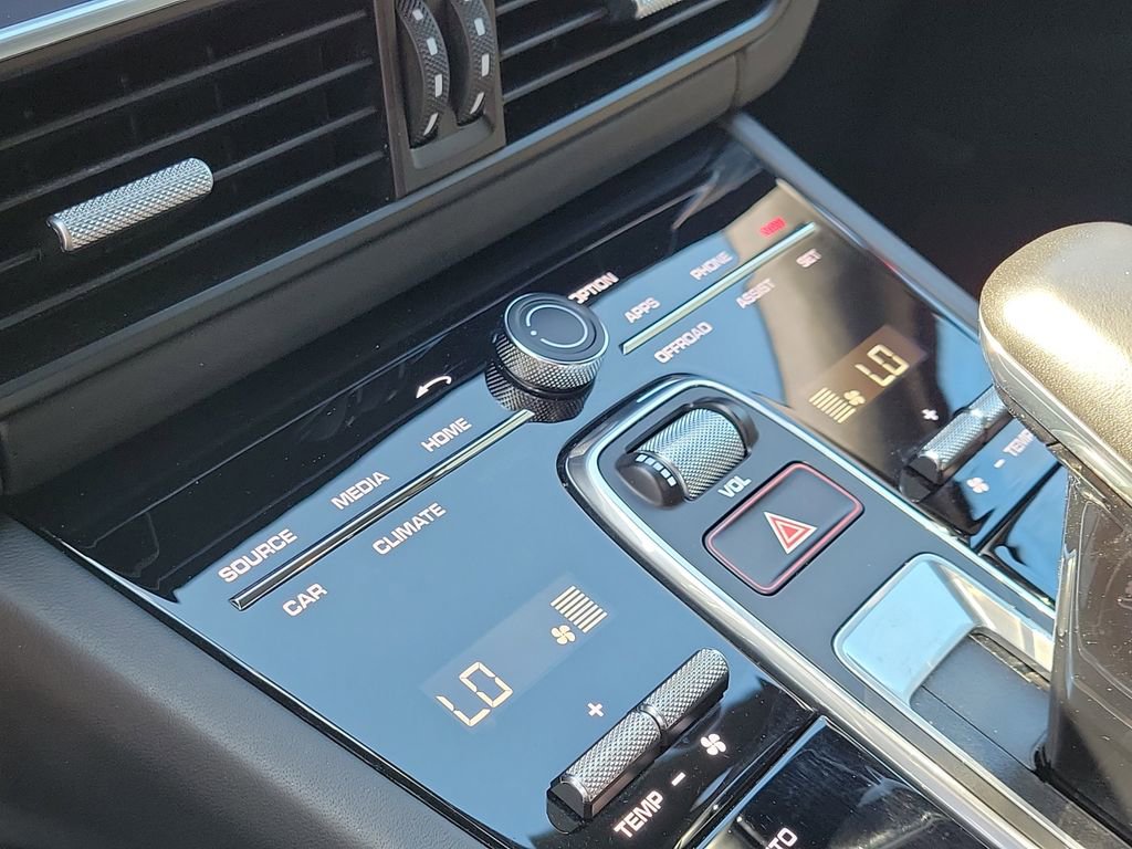 Certified 2022 Porsche Cayenne Turbo image 32