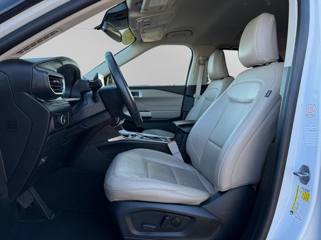 Certified 2023 Ford Explorer Limited image 9